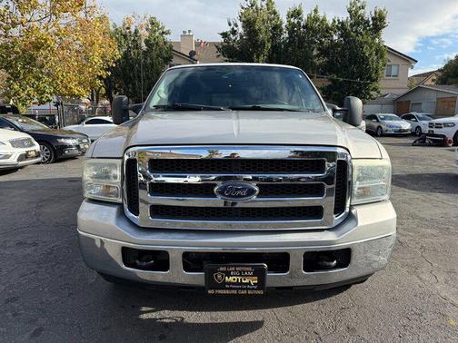 2005 Ford Excursion XLT