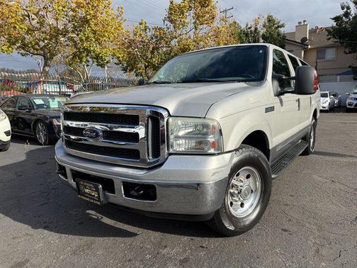 2005 Ford Excursion XLT