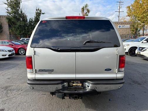 2005 Ford Excursion XLT