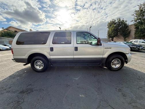 2005 Ford Excursion XLT