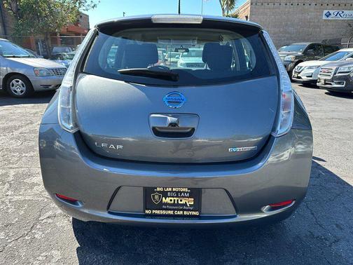 Gun Metallic 2017 Nissan Leaf S