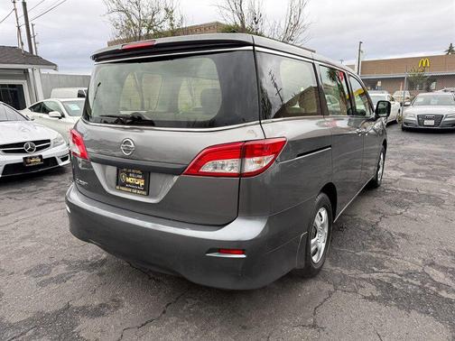 Gun Metallic 2016 Nissan Quest SV