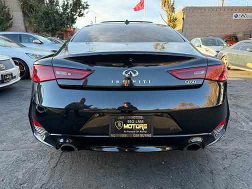 2017 INFINITI Q60 2.0t Premium