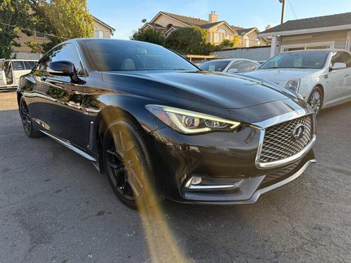 2017 INFINITI Q60 2.0t Premium