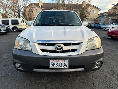 2005 Mazda Tribute s