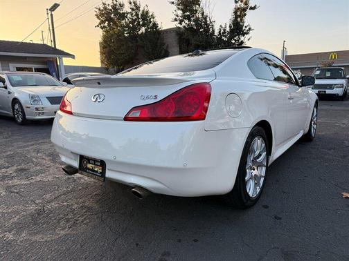 2015 INFINITI Q60 S Limited