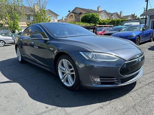2015 Tesla Model S 85D