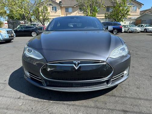 2015 Tesla Model S 85D