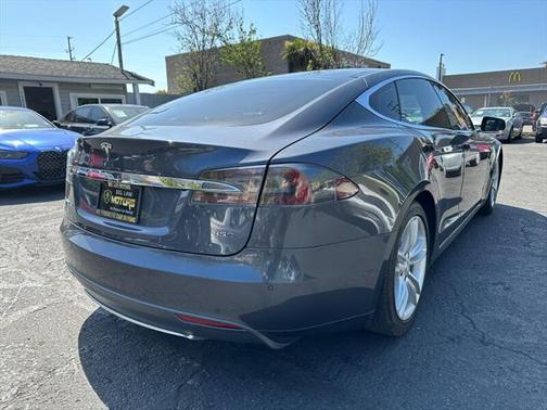 2015 Tesla Model S 85D