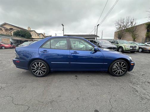 2002 Lexus IS 300 Base