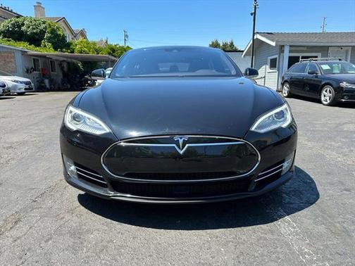 2015 Tesla Model S 70D