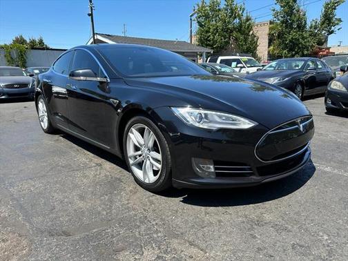 2015 Tesla Model S 70D