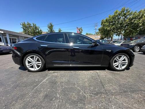 2015 Tesla Model S 70D