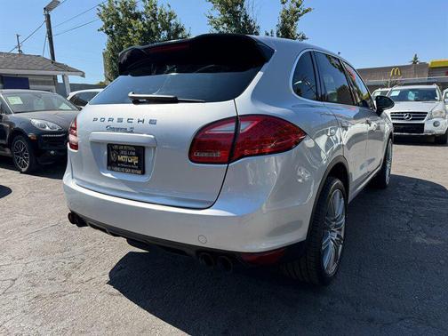 2011 Porsche Cayenne S