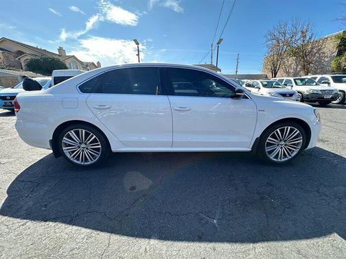 2015 Volkswagen Passat 1.8T Auto Sport