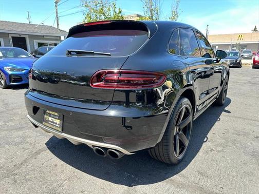 2015 Porsche Macan Turbo
