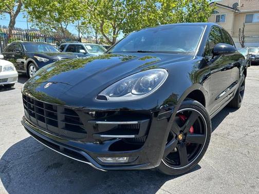 2015 Porsche Macan Turbo