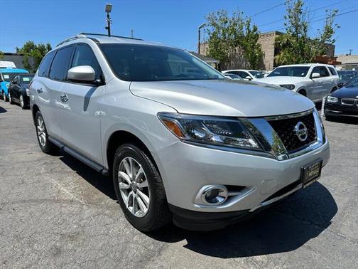 2016 Nissan Pathfinder SL
