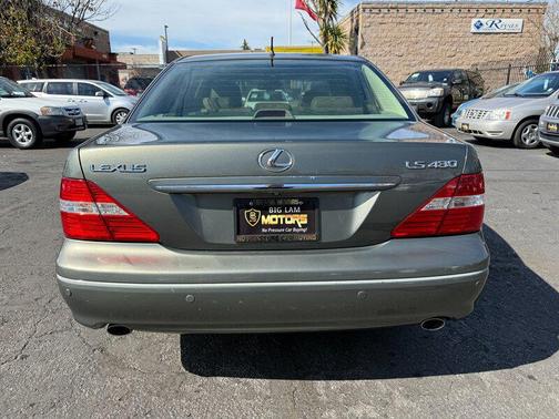 2005 Lexus LS 430 Base