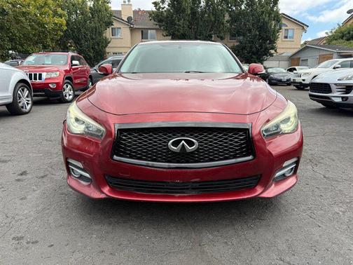 2015 INFINITI Q50 Premium