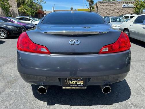 2011 INFINITI G37 Base