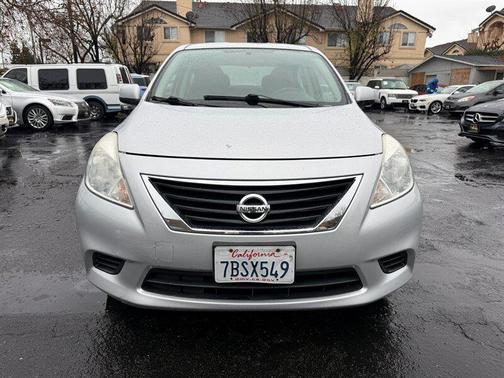 2014 Nissan Versa 1.6 SV