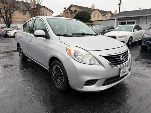 2014 Nissan Versa 1.6 SV