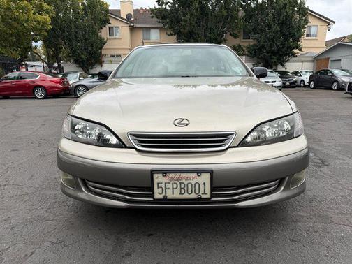 2000 Lexus ES 300 Base