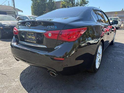 2014 INFINITI Q50 Hybrid Sport