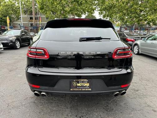 2018 Porsche Macan Base