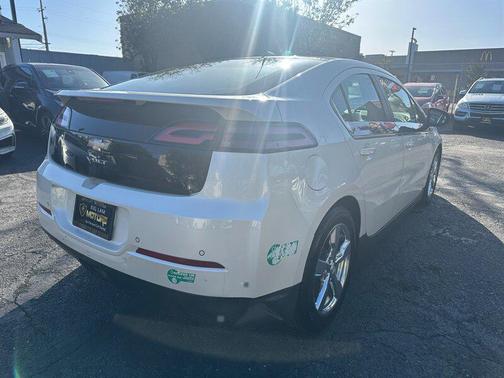 Summit White 2012 Chevrolet Volt Base