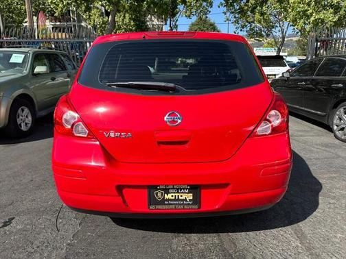 2009 Nissan Versa 1.8 S