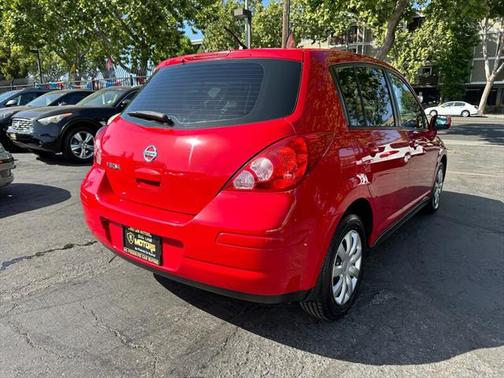 2009 Nissan Versa 1.8 S