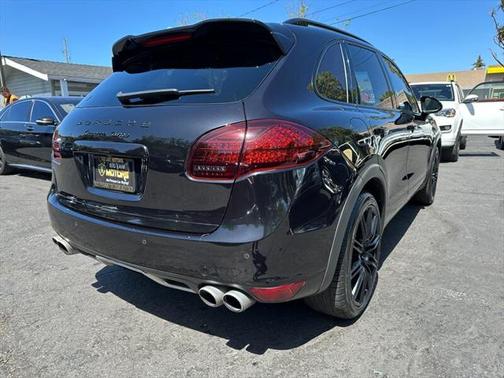 2012 Porsche Cayenne Turbo