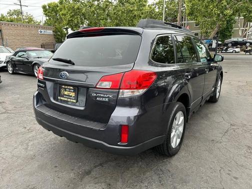 2010 Subaru Outback 2.5 i Premium