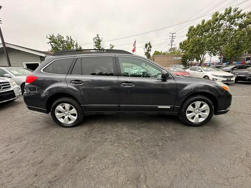 2010 Subaru Outback 2.5 i Premium