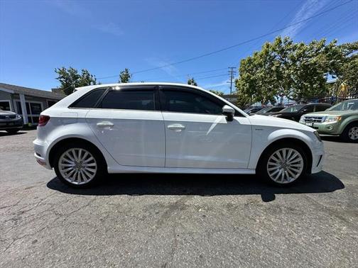 2016 Audi A3 e-tron 1.4T Premium