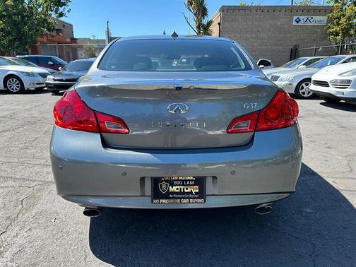 2011 INFINITI G37 Journey