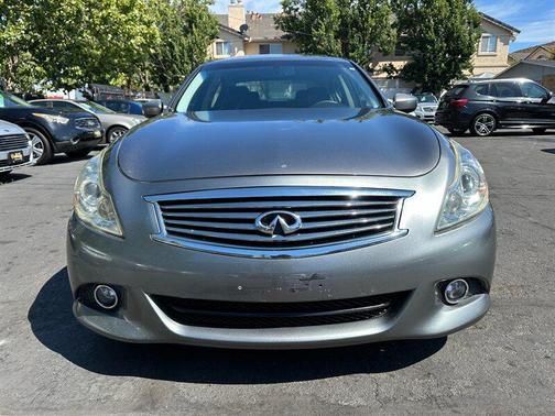 2011 INFINITI G37 Journey