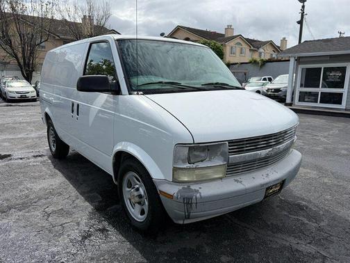 Summit White 2004 Chevrolet Astro Base
