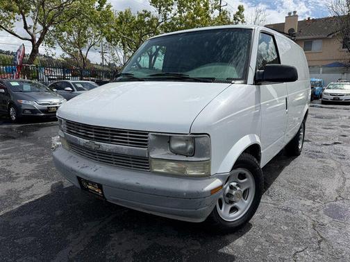 Summit White 2004 Chevrolet Astro Base