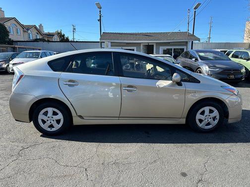 2010 Toyota Prius One