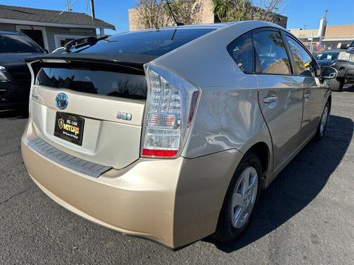 2010 Toyota Prius One
