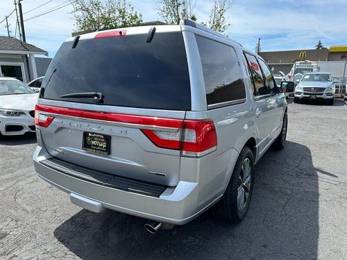 Ingot Silver Metallic 2015 Lincoln Navigator Base