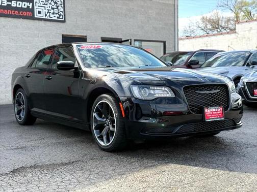 2021 Chrysler 300 Touring
