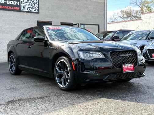 2021 Chrysler 300 Touring