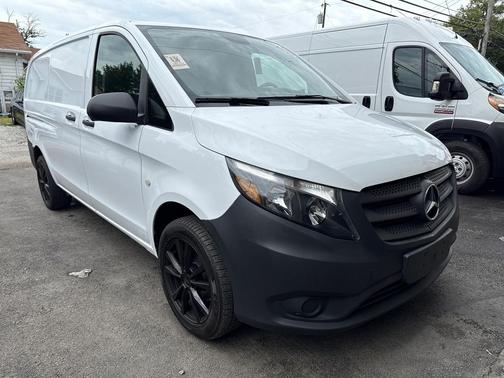 2018 Mercedes-Benz Metris Base
