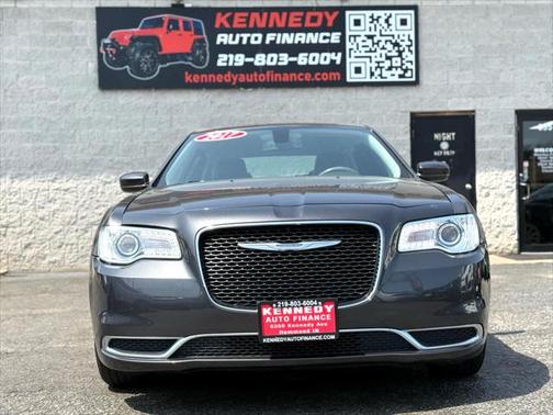 2017 Chrysler 300 Limited