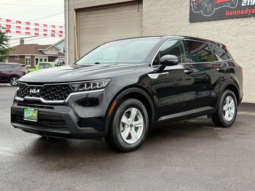 2022 Kia Sorento LX