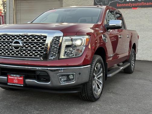 2017 Nissan Titan SL